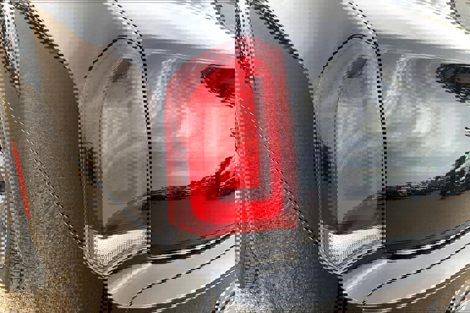 Used 2023 Chrysler 300 S w/ Comfort Group RWD image 32