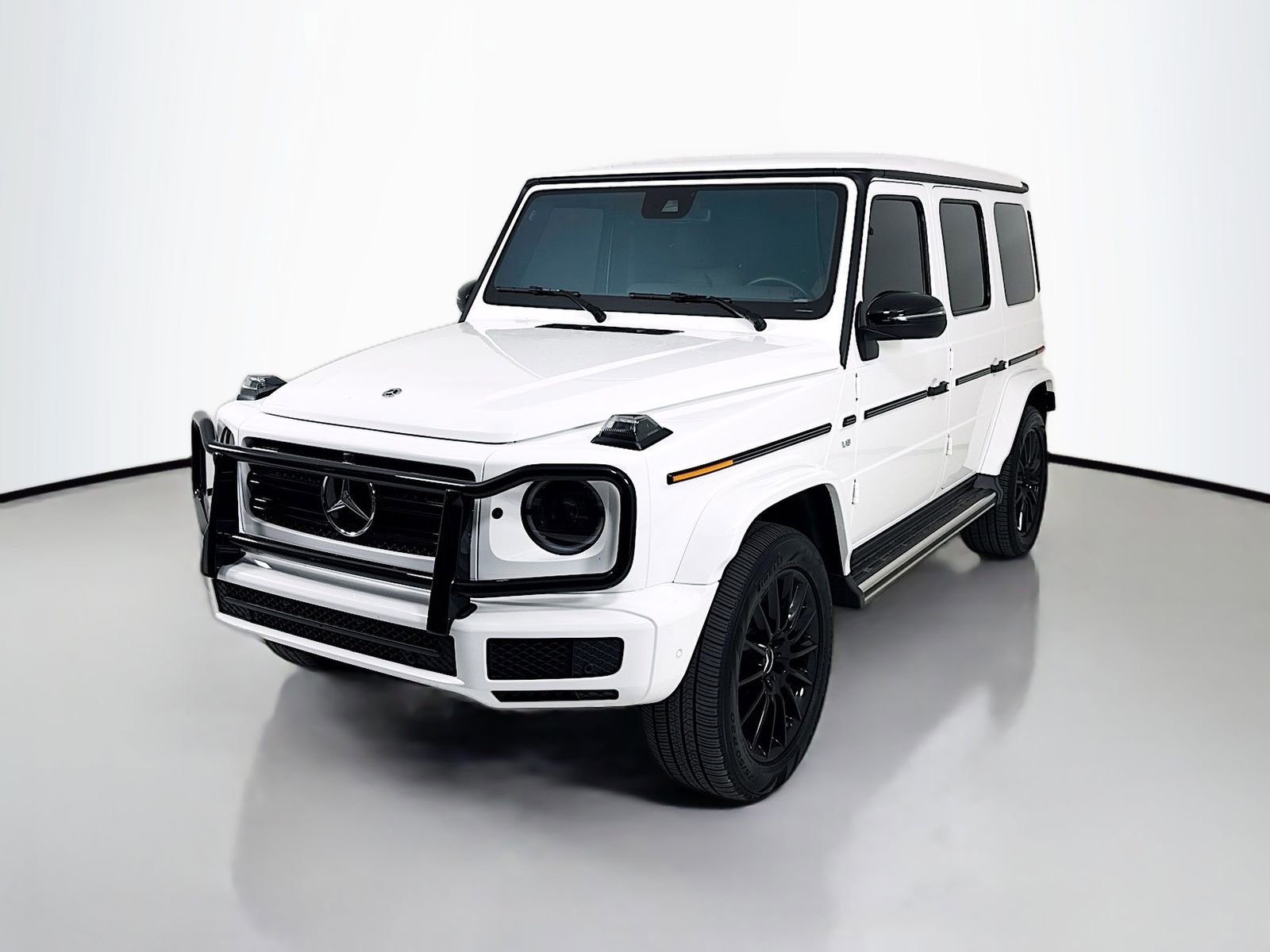 Used 2023 Mercedes-Benz G 550 image 3