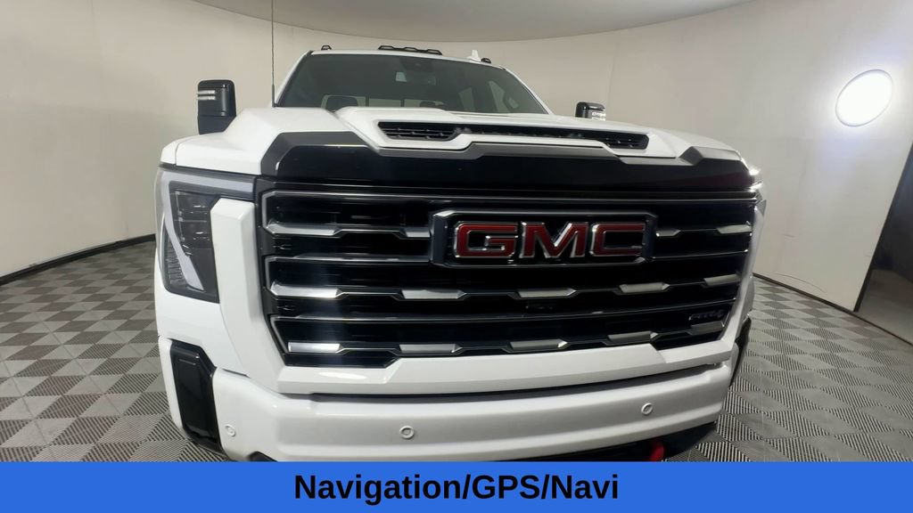 Used 2025 GMC Sierra 3500 AT4 w/ AT4 Preferred Package AWD/4WD image 5