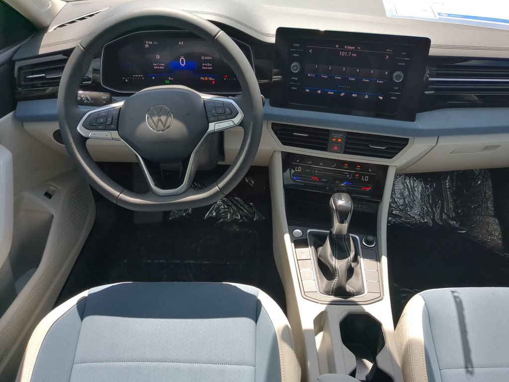 New 2026 Volkswagen Jetta SE FWD image 12