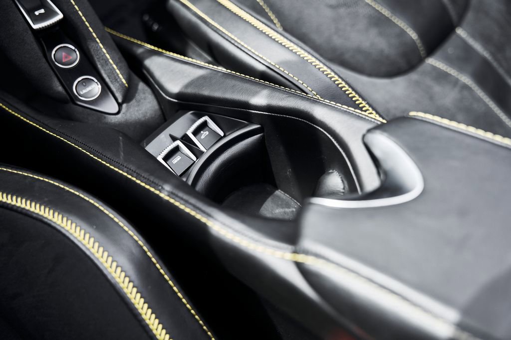 Used 2021 McLaren 720S Luxury image 57