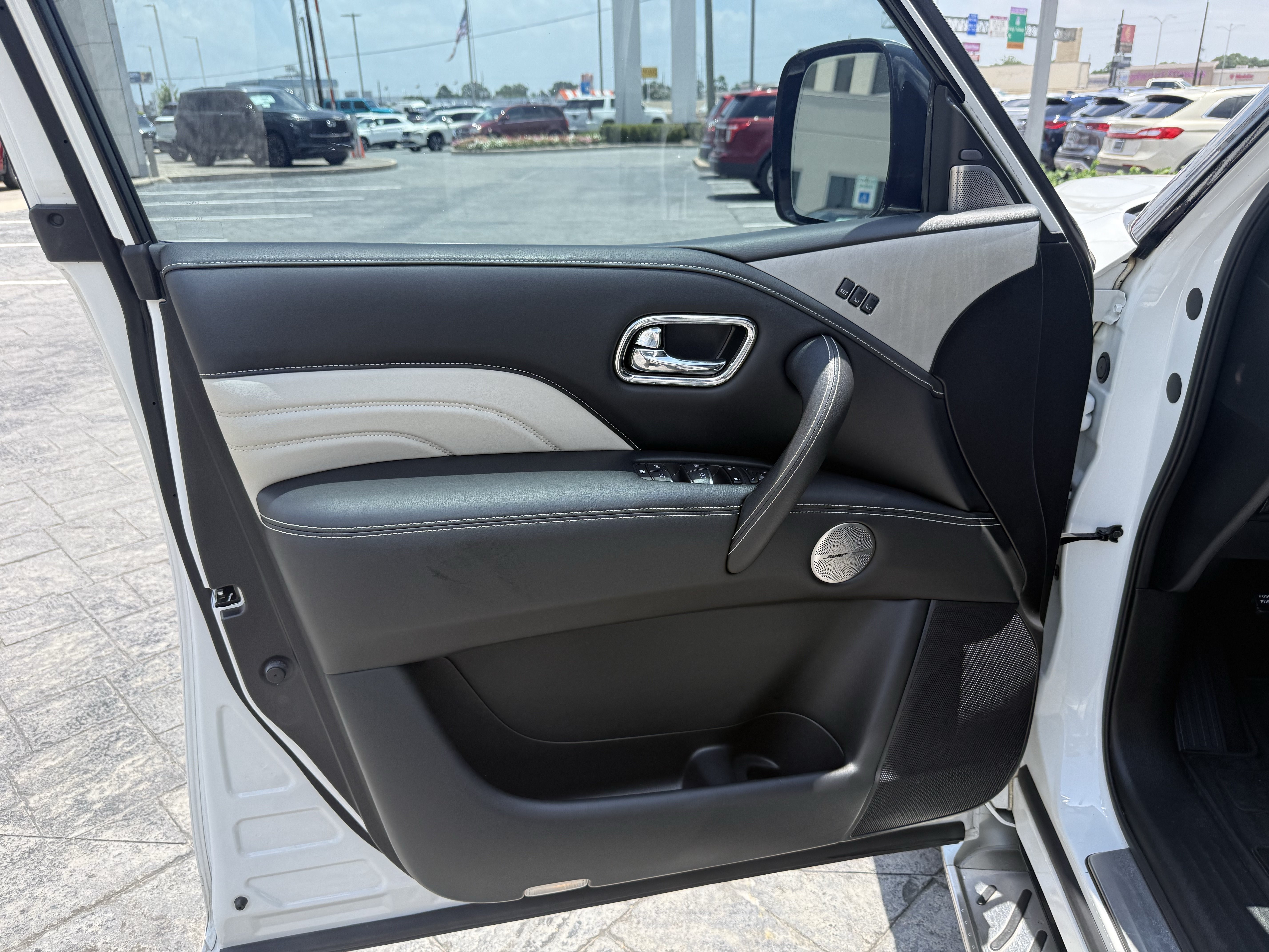Used 2020 INFINITI QX80 Limited w/ All-Season Package AWD/4WD image 10
