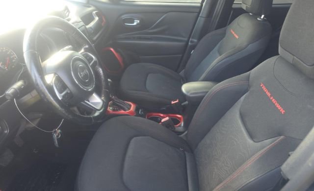Used 2017 Jeep Renegade Trailhawk image 6