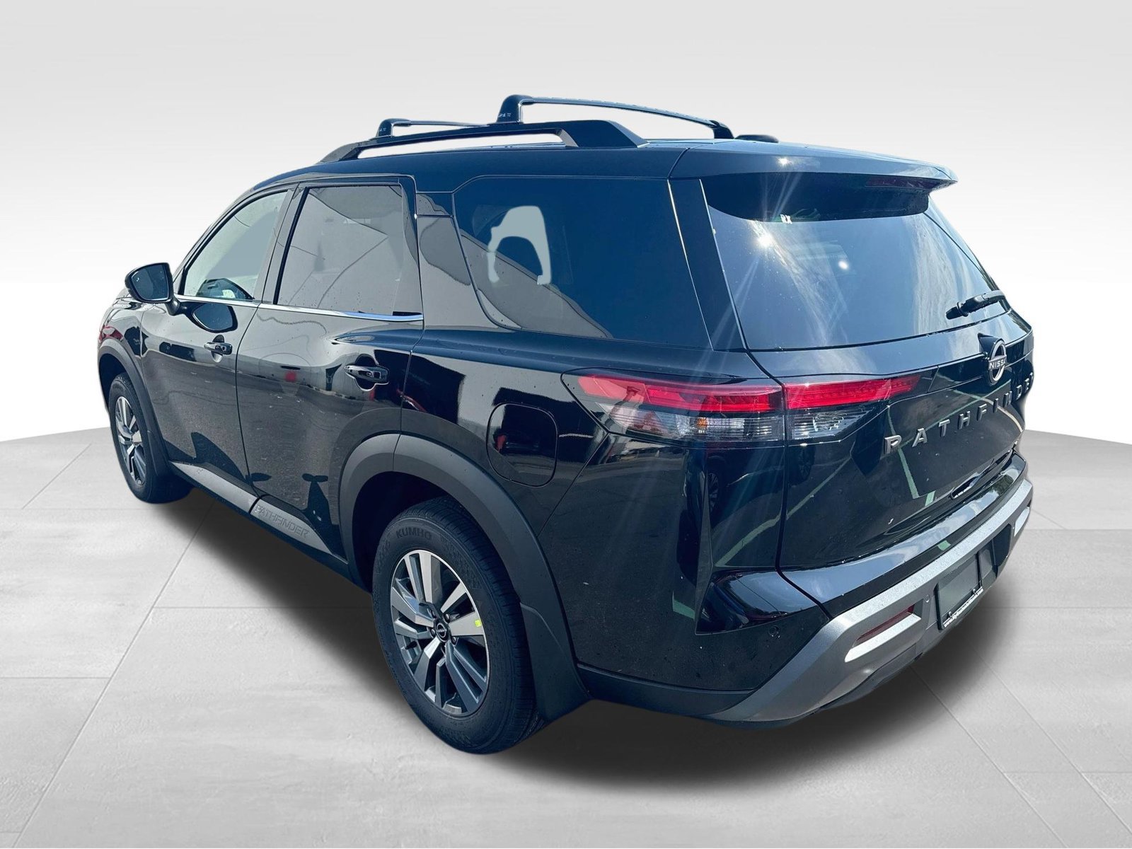 New 2026 Nissan Pathfinder SL FWD image 5