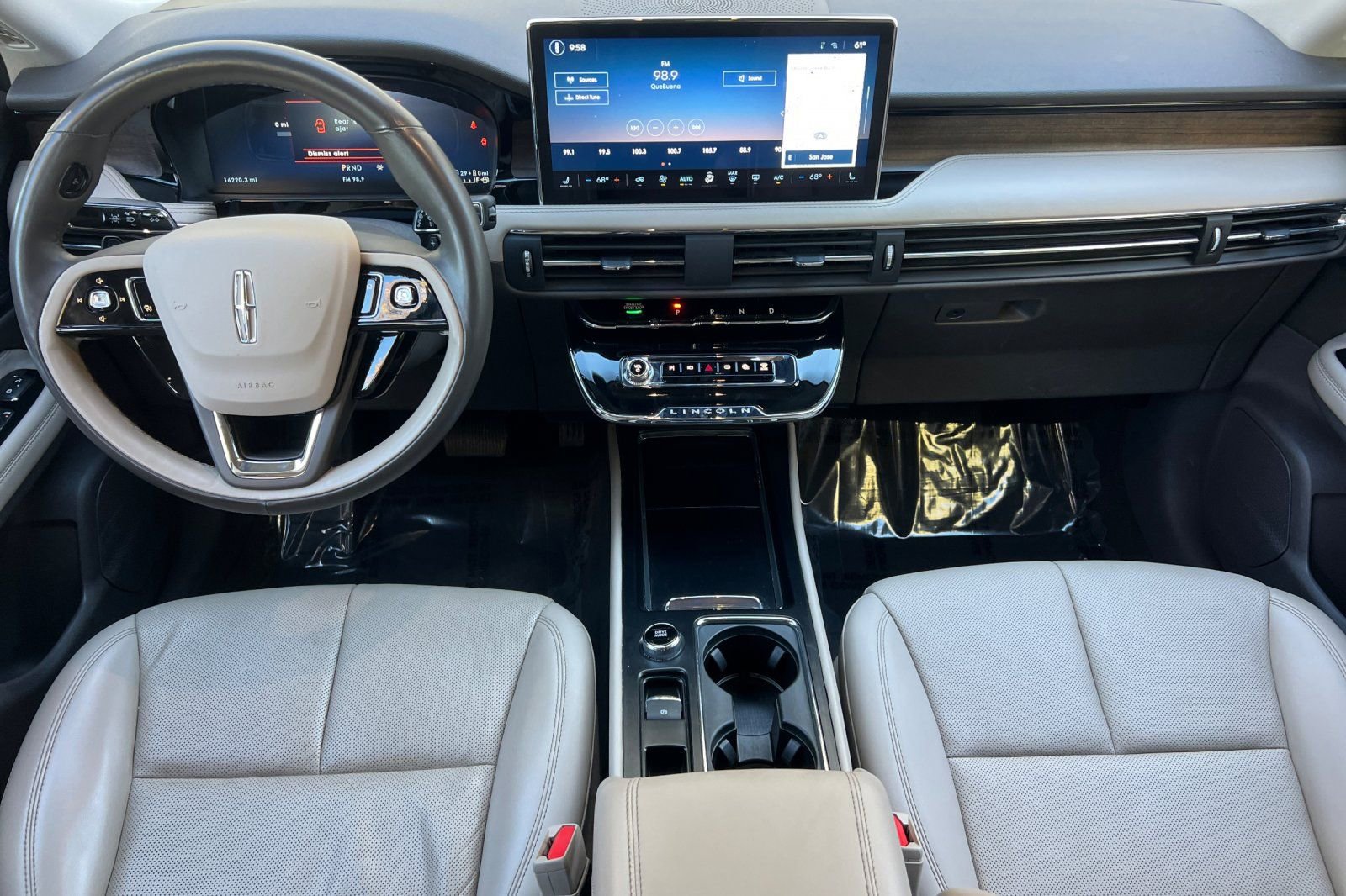 Used 2024 Lincoln Corsair Grand Touring image 13