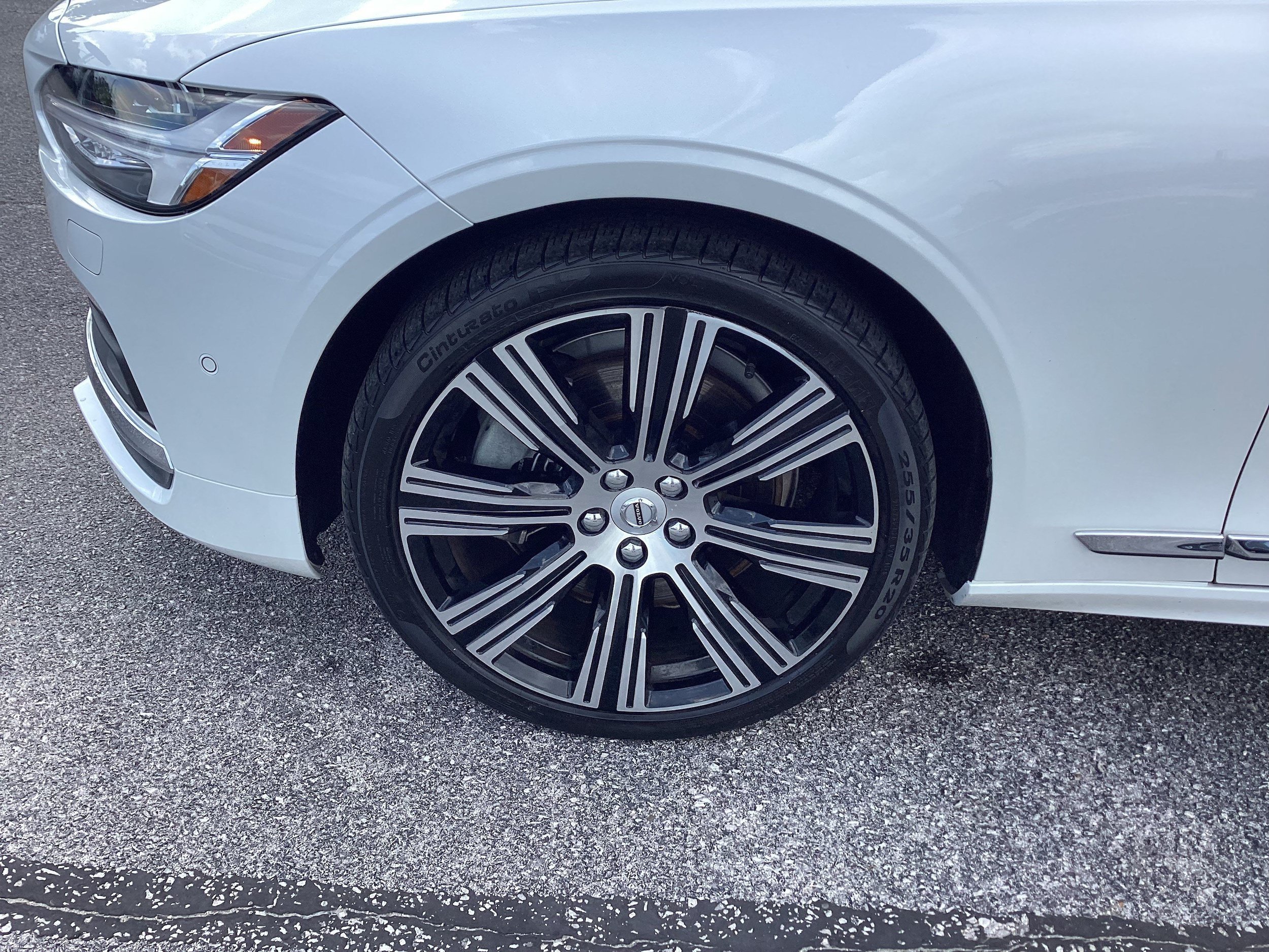 Used 2023 Volvo S90 B6 Plus AWD/4WD image 9