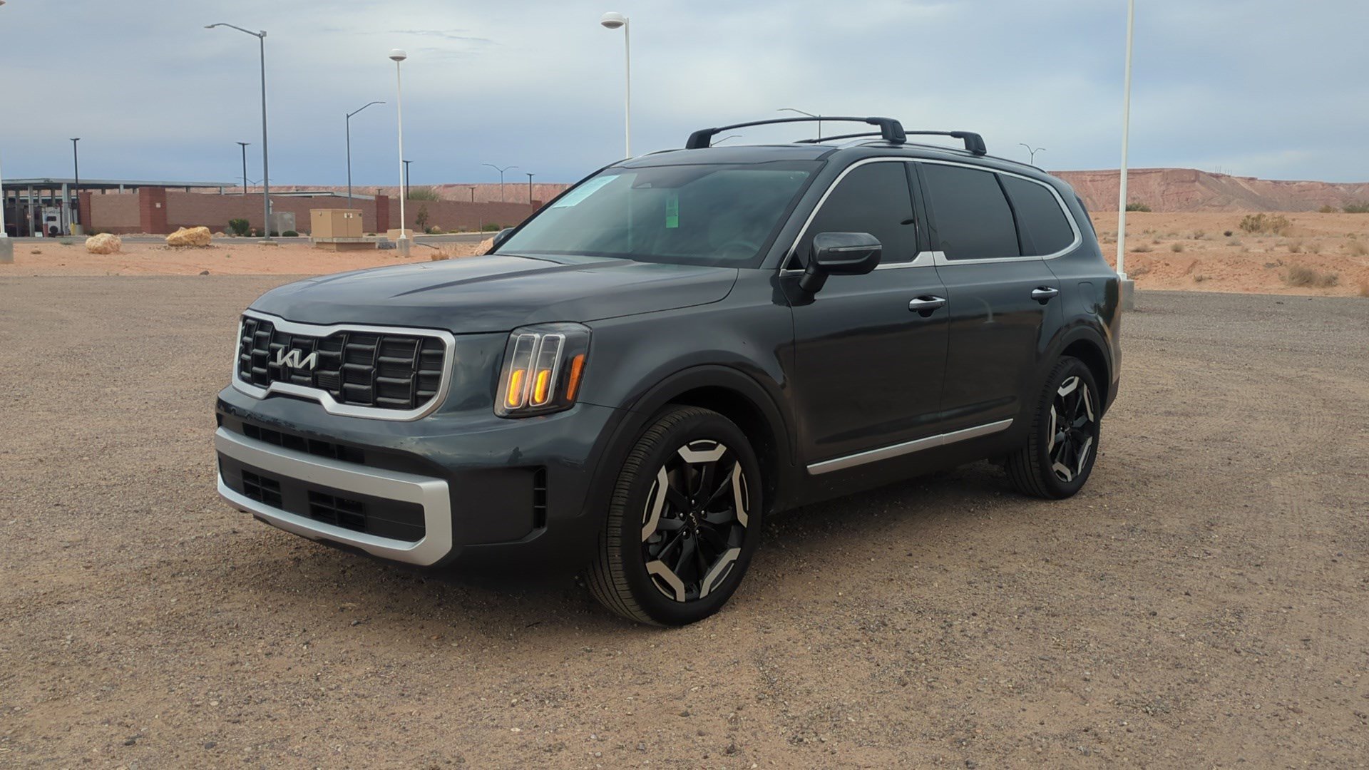 Used 2024 Kia Telluride S w/ S Sunroof Package image 8
