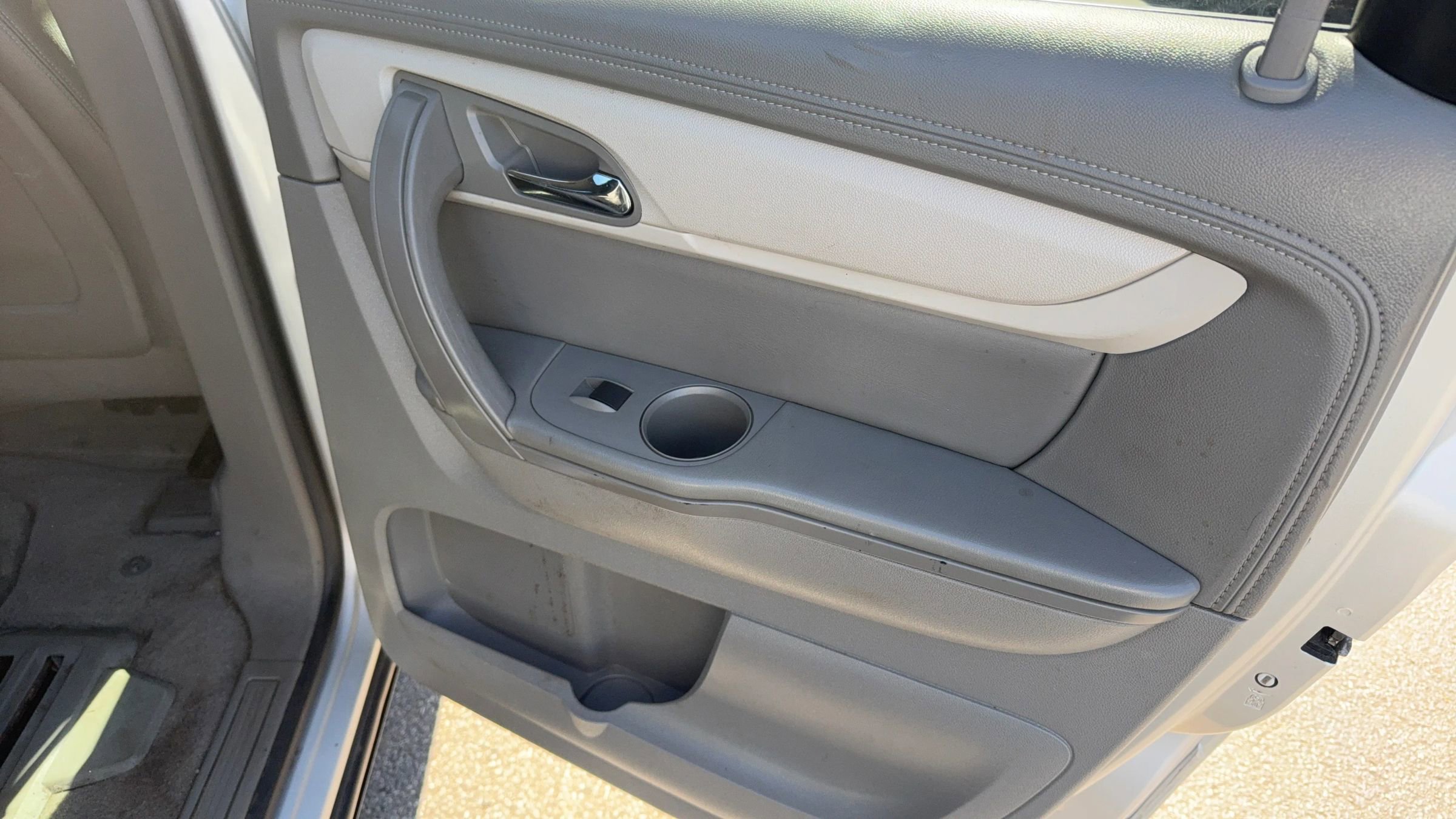 Used 2017 Chevrolet Traverse LT image 13