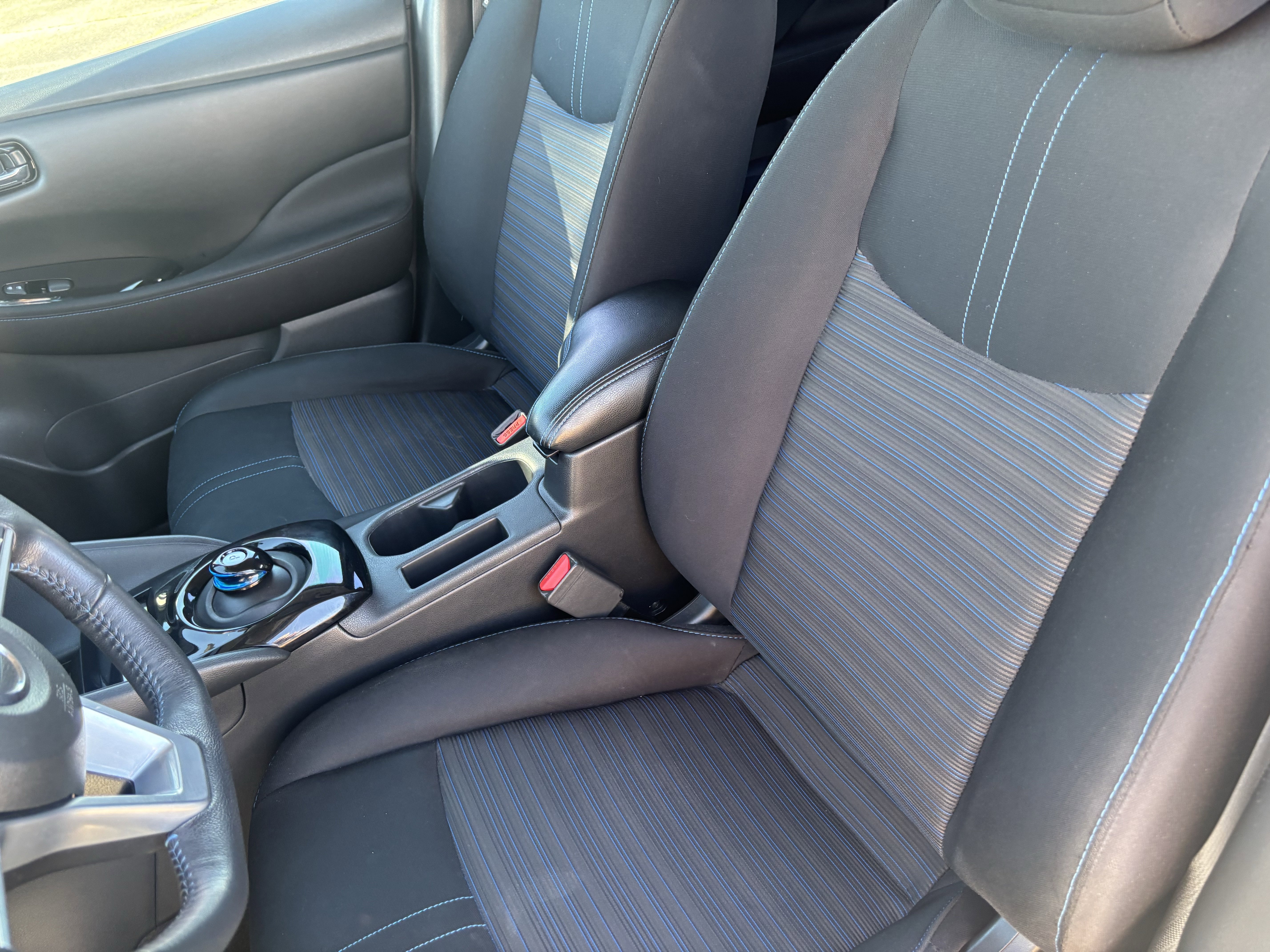 Used 2019 Nissan Leaf SV w/ Protection Package image 17