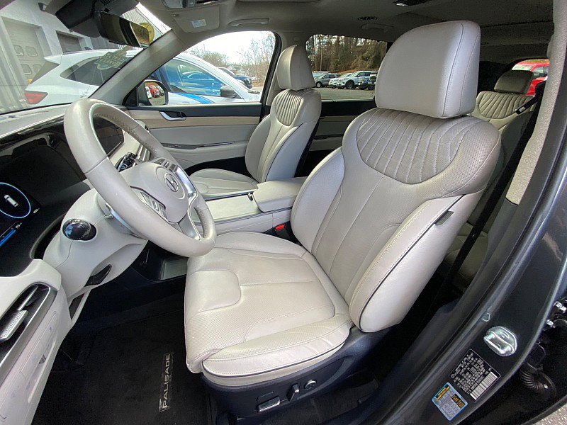 Used 2024 Hyundai Palisade Limited image 19