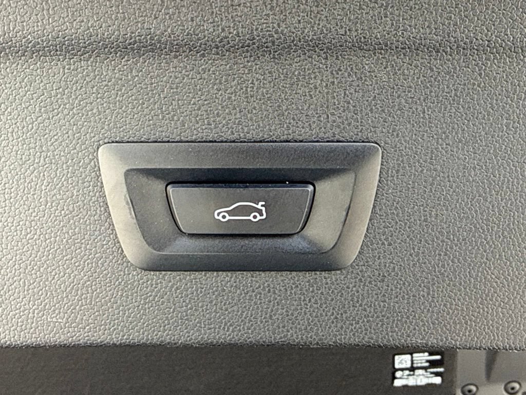 Certified 2024 BMW iX xDrive50 w/ Sport Package AWD/4WD image 17