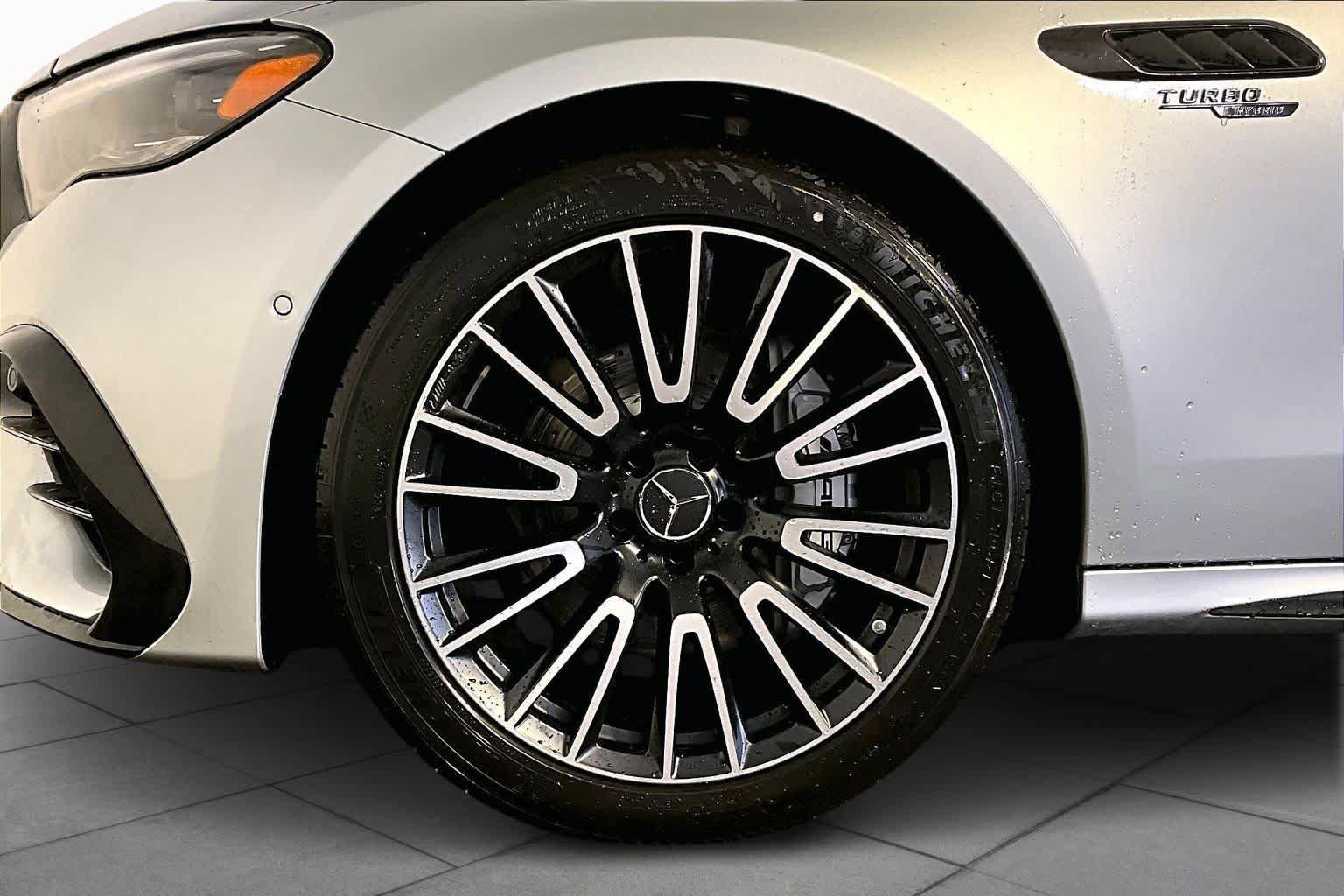New 2026 Mercedes-Benz E 53 AMG e 4MATIC Sedan image 17
