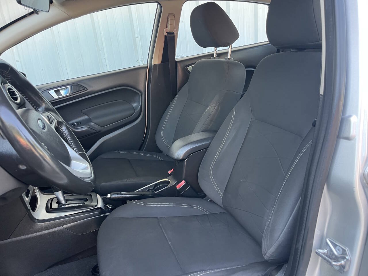 Used 2015 Ford Fiesta SE FWD image 11