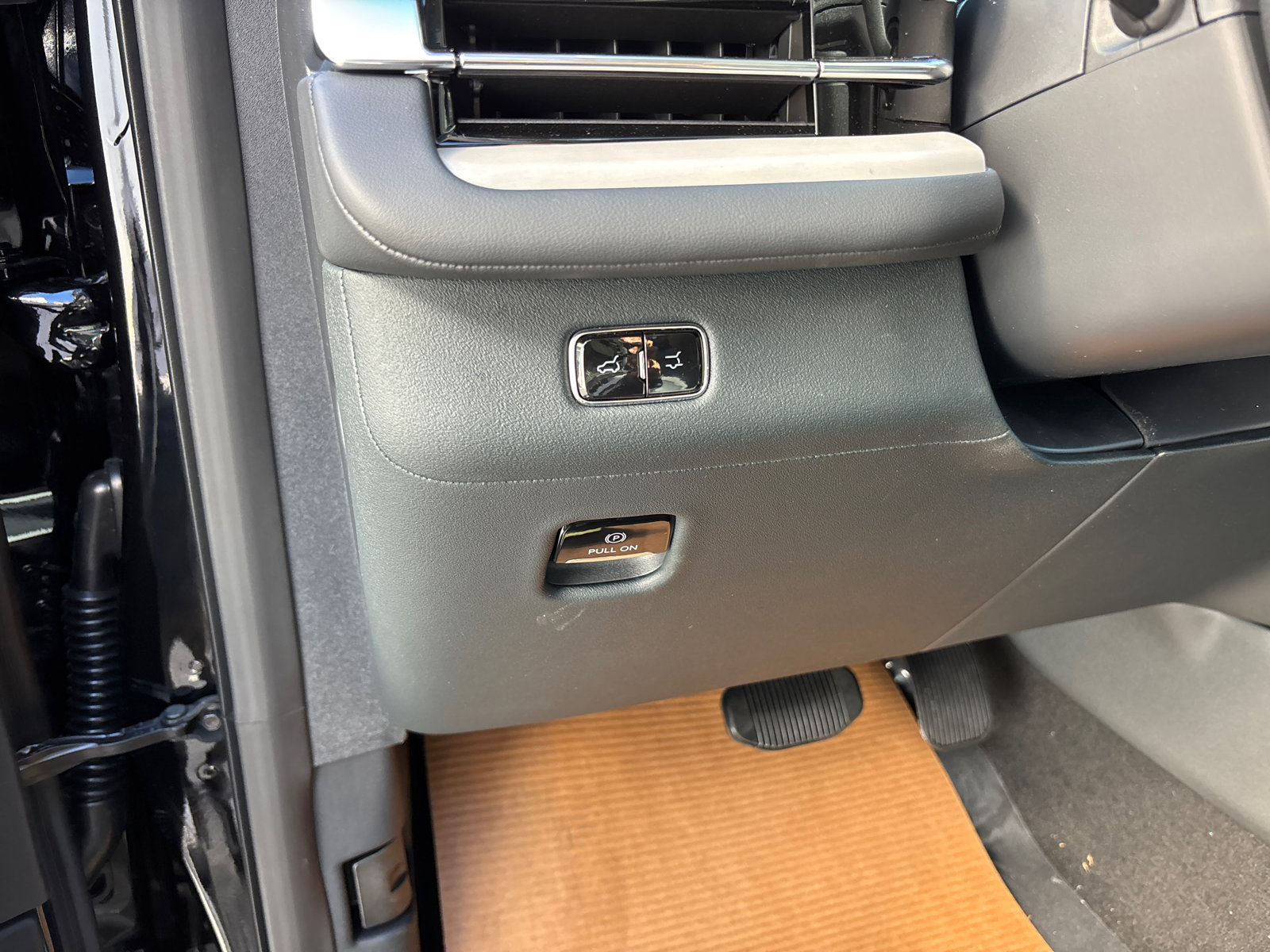 New 2025 Lincoln Navigator L Reserve image 13