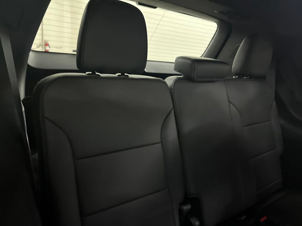 New 2027 Buick Enclave Sport Touring w/ Power Package AWD/4WD image 28