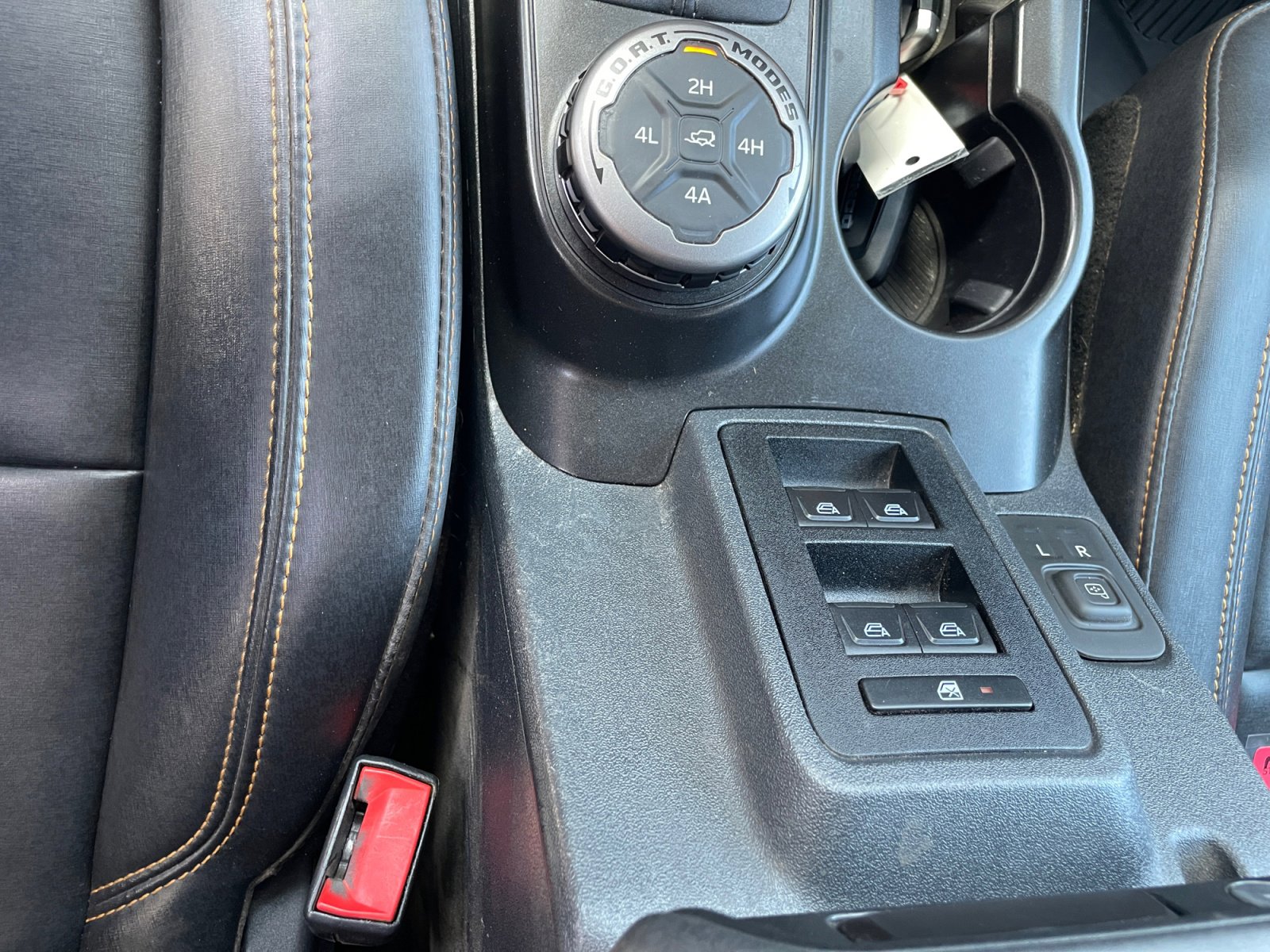 Used 2021 Ford Bronco Badlands w/ Sasquatch Package AWD/4WD image 14