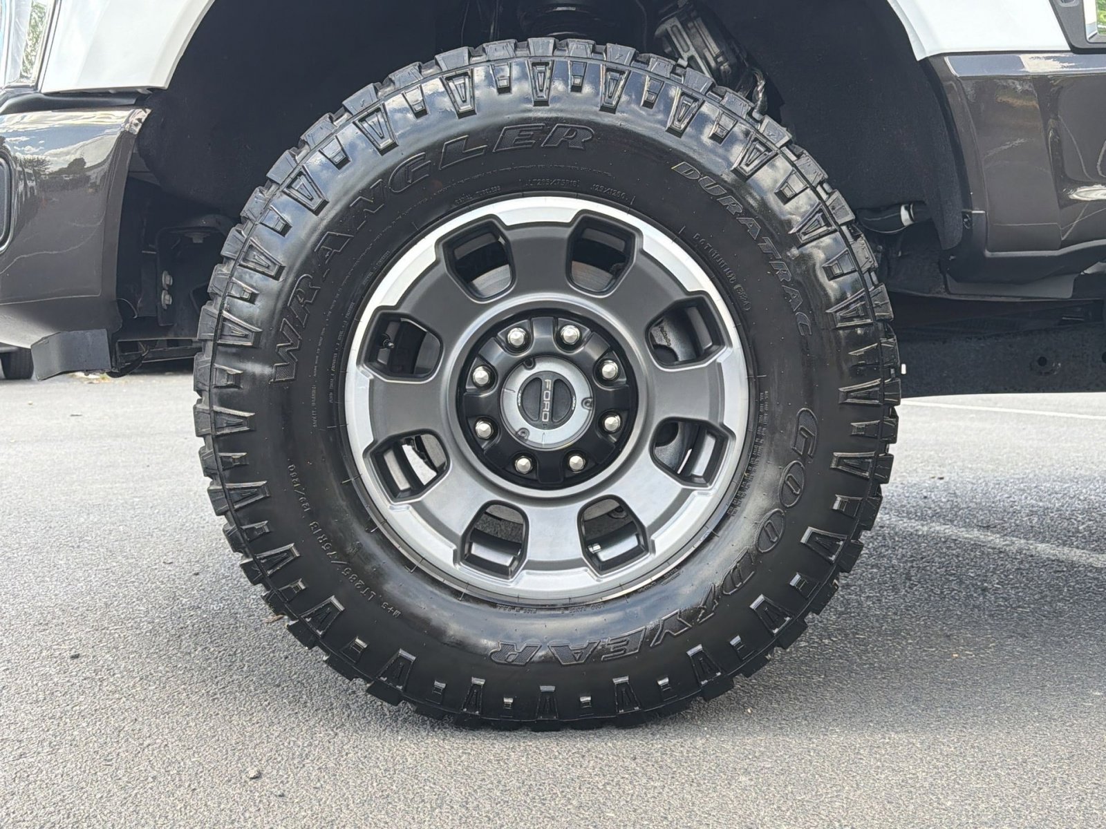 Used 2024 Ford F350 King Ranch w/ Tremor Off-Road Package image 25