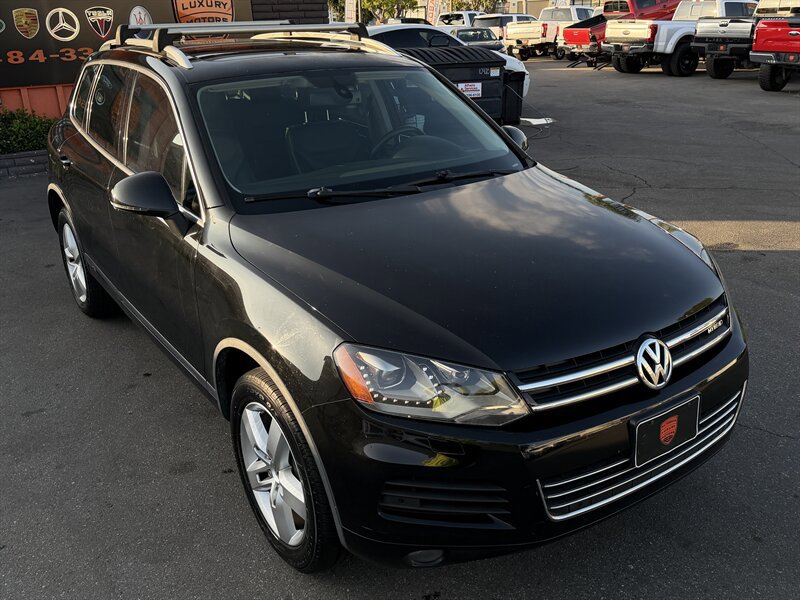 Used 2012 Volkswagen Touareg Hybrid AWD/4WD image 32