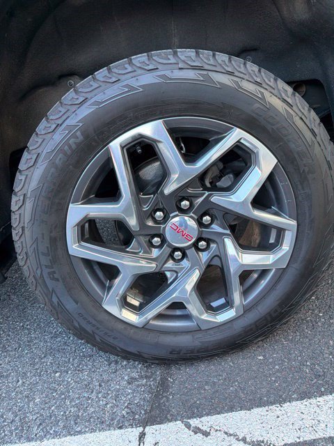 Used 2024 GMC Sierra 1500 SLT w/ SLT Premium Plus Package AWD/4WD image 31