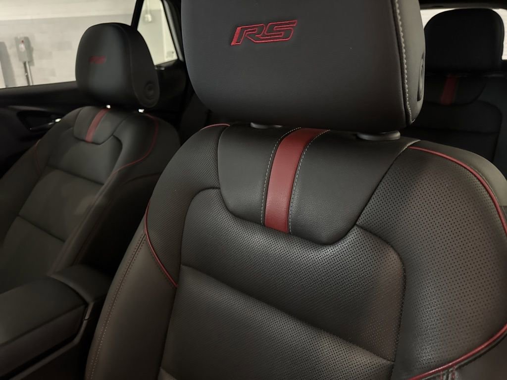 Used 2025 Chevrolet Trax RS w/ Driver Confidence Package image 9