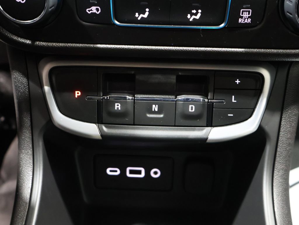 Used 2024 GMC Terrain SLE image 30