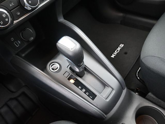 New 2025 Nissan Kicks Play S image 33