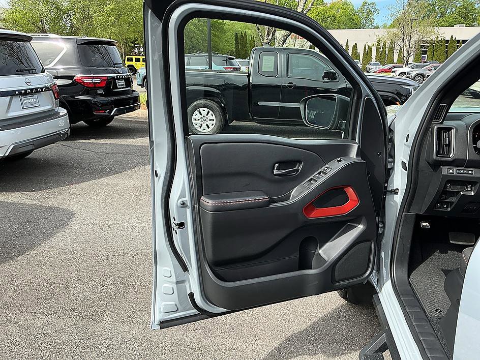 Certified 2026 Nissan Frontier PRO-4X w/ Pro-4x Convenience Package image 11
