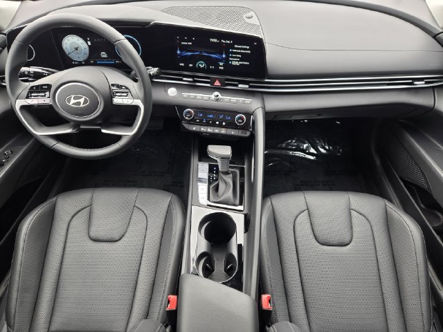 Certified 2026 Hyundai Elantra Limited FWD image 20
