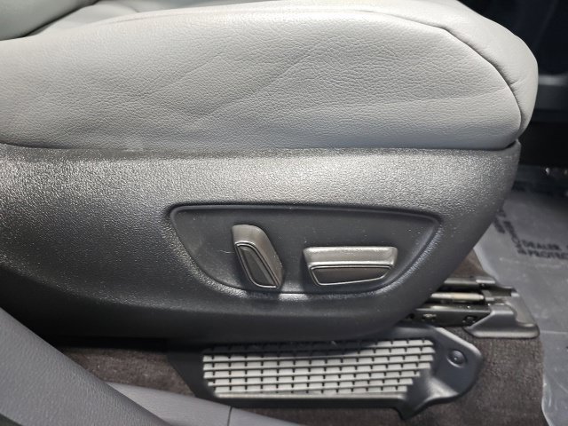 Certified 2023 Toyota Sienna XLE w/ XLE Plus Package AWD/4WD image 40