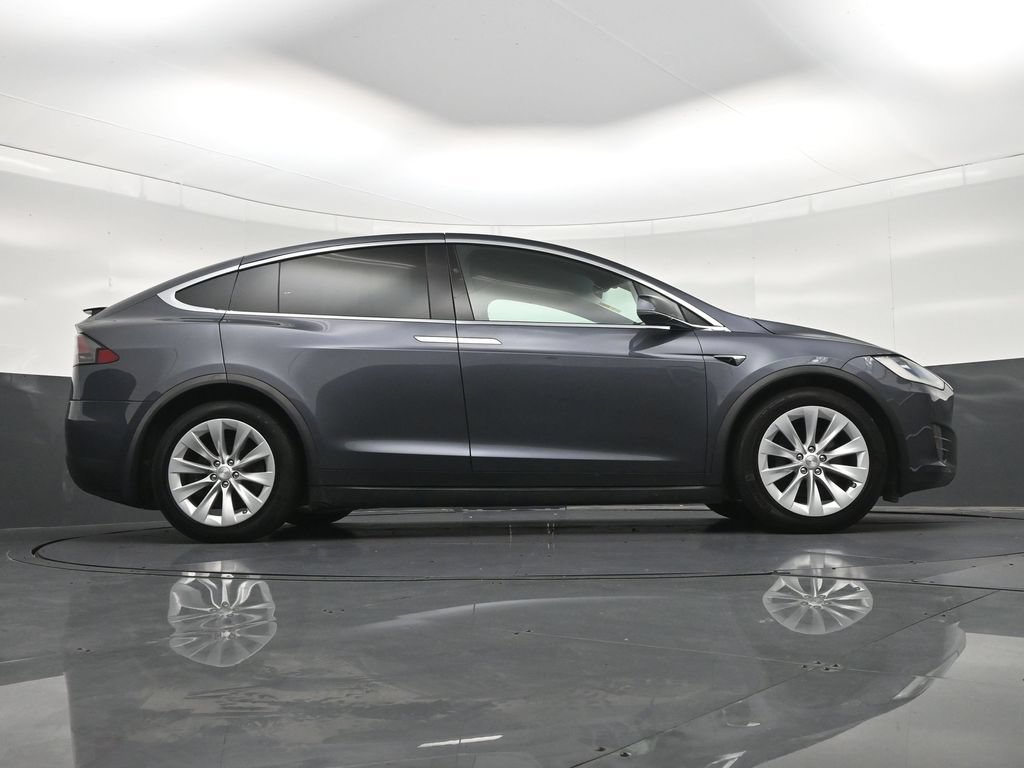 Used 2019 Tesla Model X AWD/4WD image 26