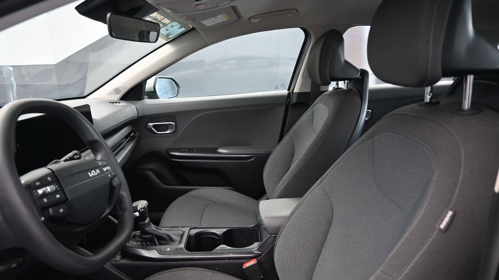 Used 2025 Kia K4 LXS FWD image 23