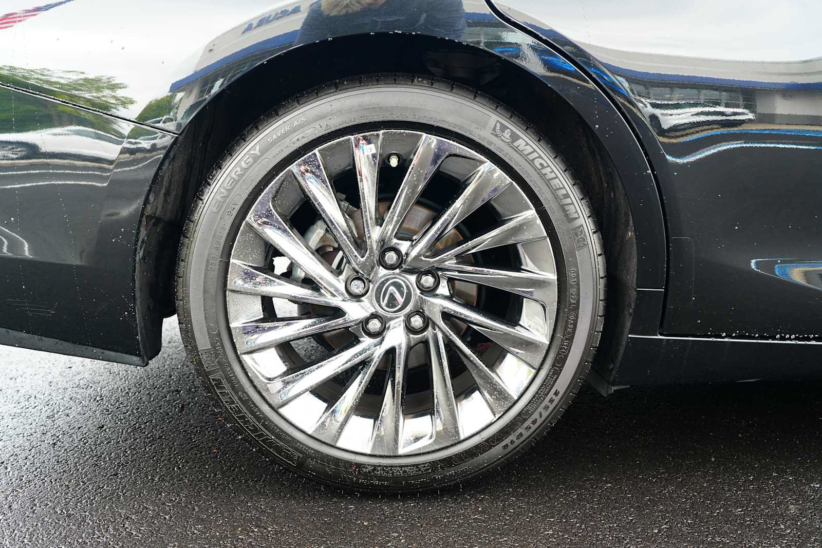 Used 2024 Lexus ES 350 Ultra Luxury w/ Accessory Package (Z2) FWD image 10