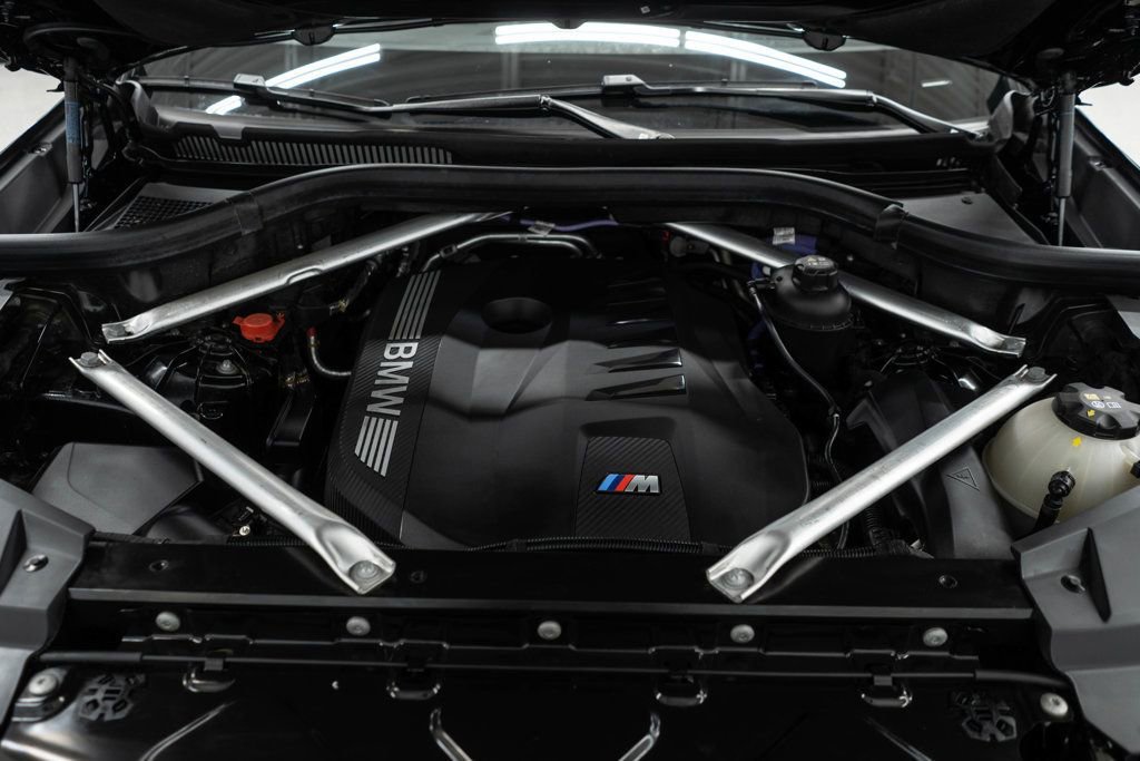 Used 2025 BMW X6 xDrive40i w/ Climate Comfort Package image 43