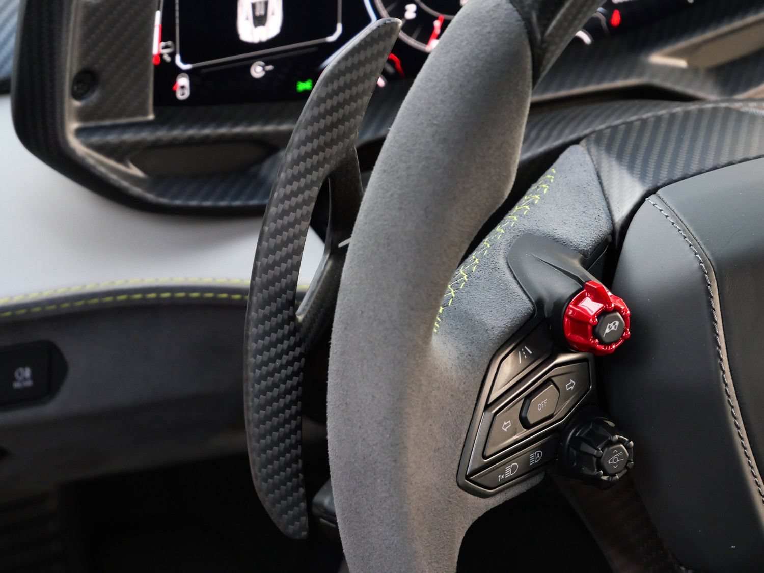 Used 2025 Lamborghini Revuelto AWD/4WD image 22