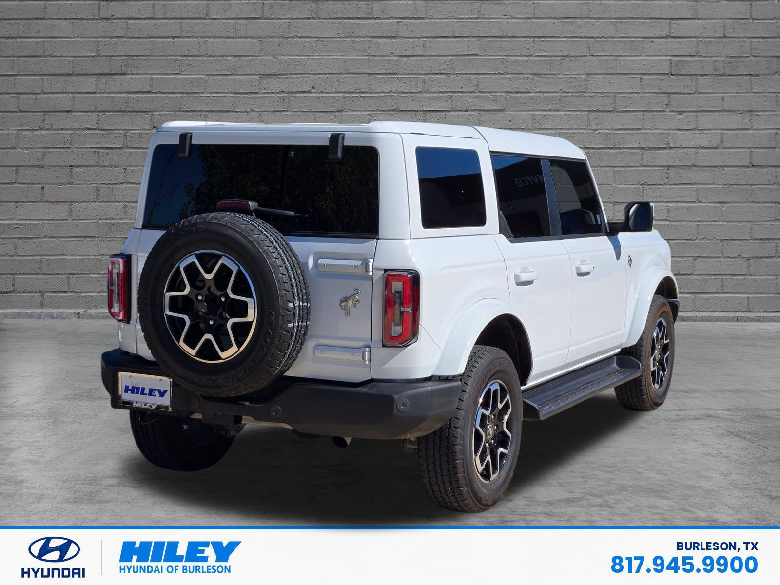 Used 2025 Ford Bronco Outer Banks AWD/4WD image 4