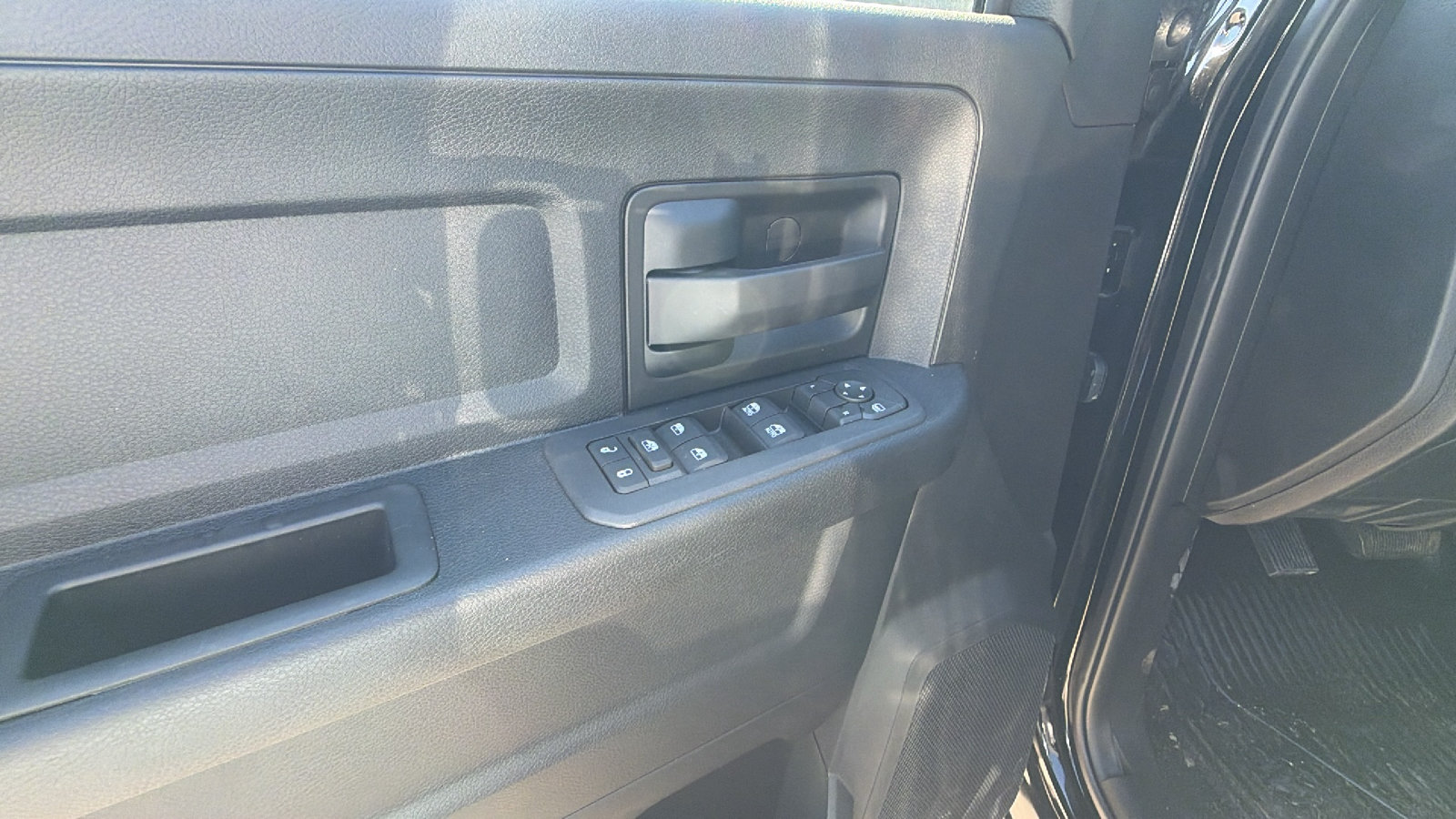 New 2026 RAM 5500 Tradesman w/ Chrome Appearance Group AWD/4WD image 15