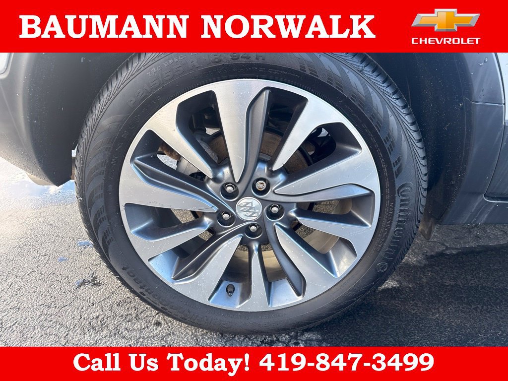 Used 2022 Buick Encore Preferred AWD/4WD image 22