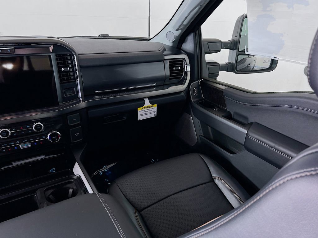 New 2025 Ford F250 Lariat w/ Lariat Ultimate Package image 28