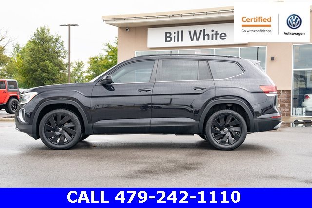 Certified 2024 Volkswagen Atlas SE w/ Black Wheel Package image 3
