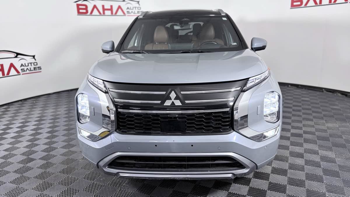 Used 2025 Mitsubishi Outlander SEL AWD/4WD image 9