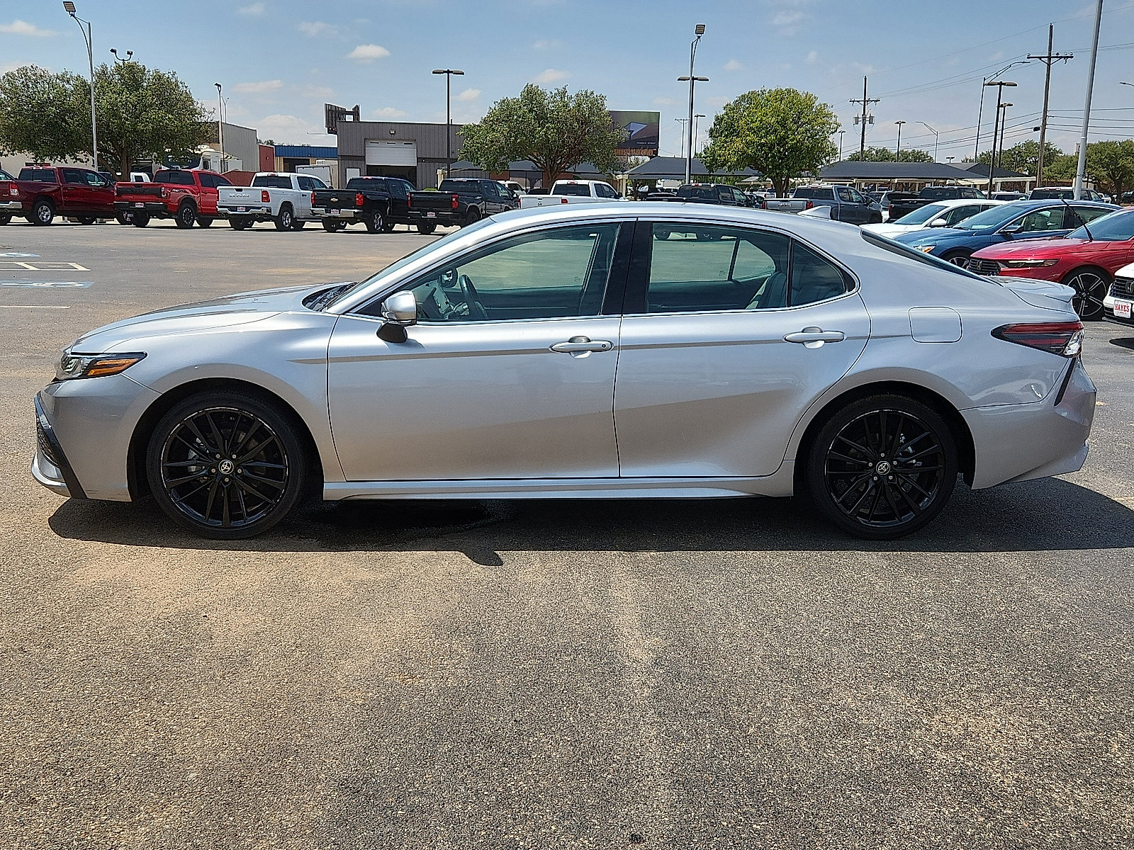 Used 2023 Toyota Camry XSE image 2