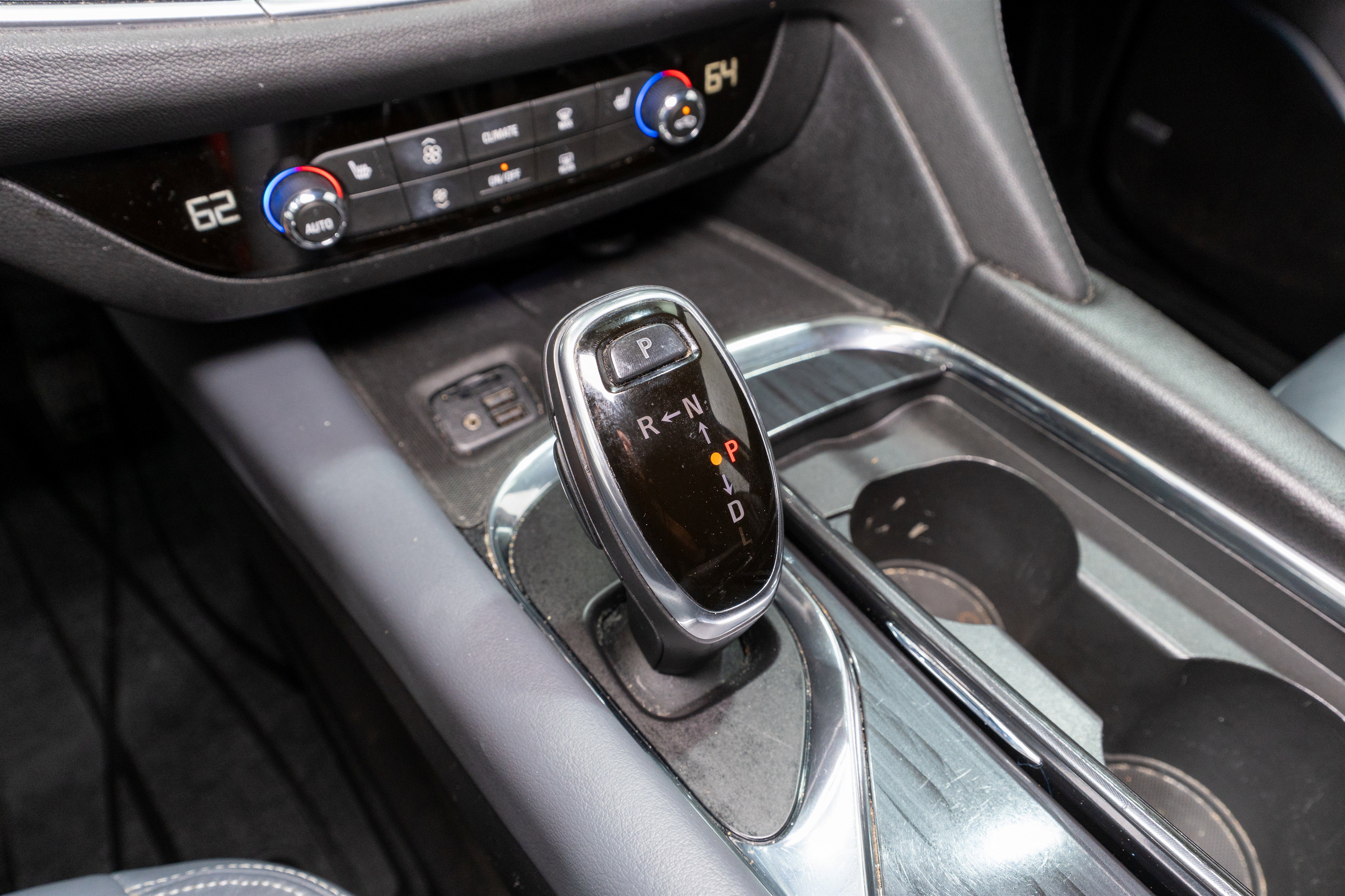 Used 2020 Buick Enclave Essence w/ Sound and Sites Package image 24