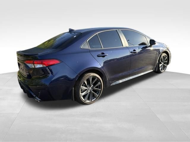 Used 2026 Toyota Corolla SE w/ SE Premium Package FWD image 11