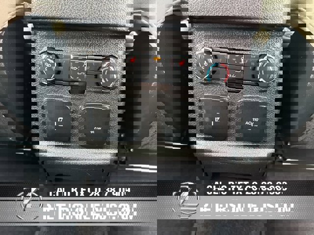 Used 2018 Ford Explorer Platinum image 18