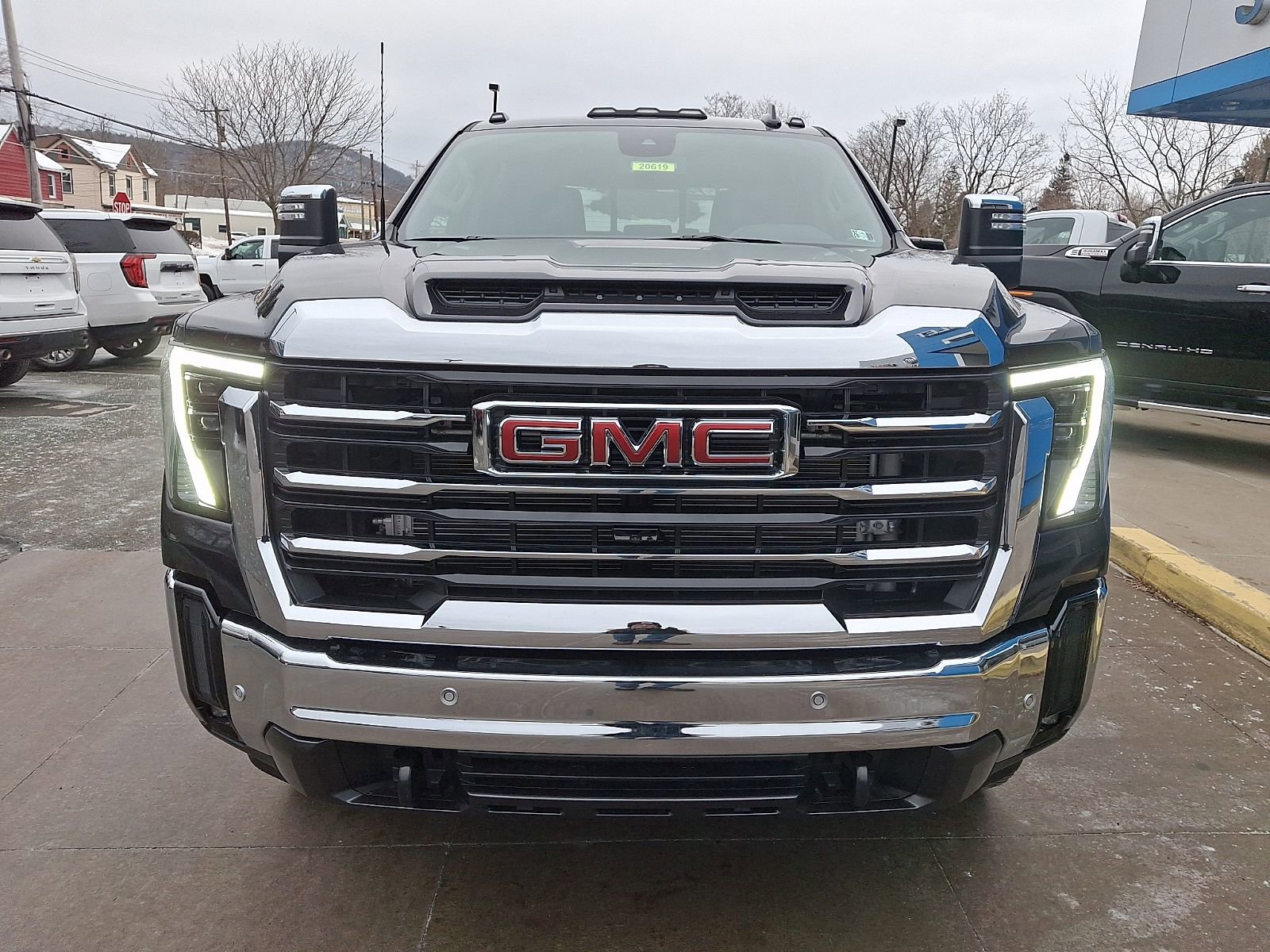 New 2026 GMC Sierra 2500 SLT w/ SLT Premium Package image 2