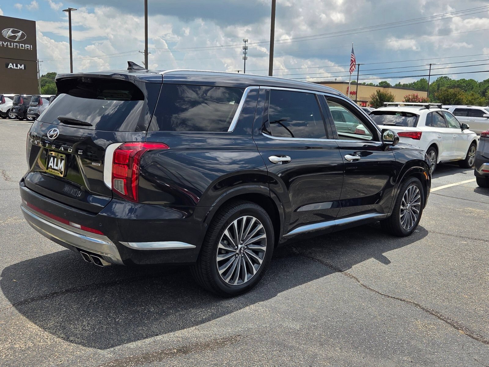Used 2024 Hyundai Palisade Calligraphy AWD/4WD image 13
