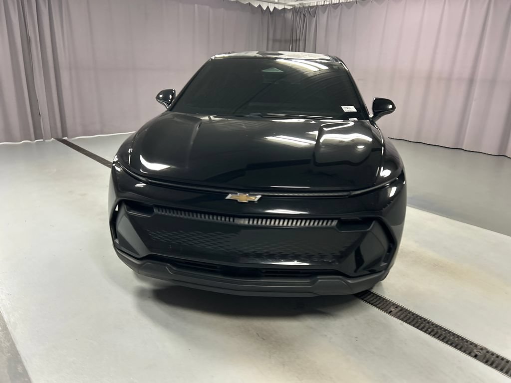 Used 2025 Chevrolet Equinox EV LT FWD image 2
