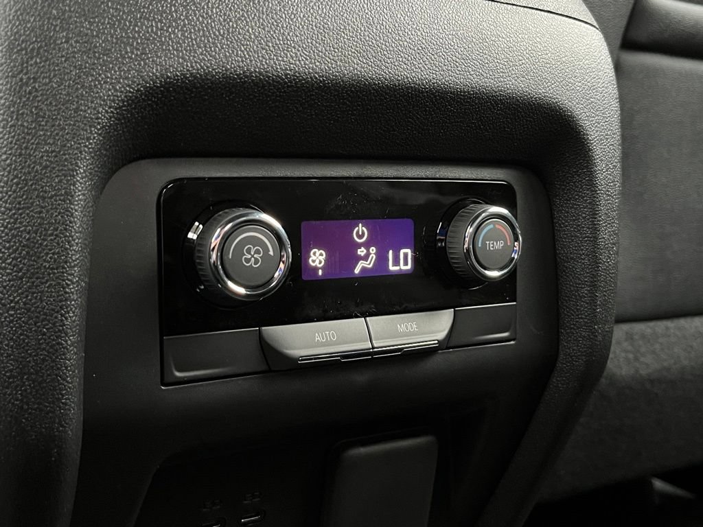 New 2026 Chevrolet Traverse Z71 w/ Enhanced Driving Package AWD/4WD image 23