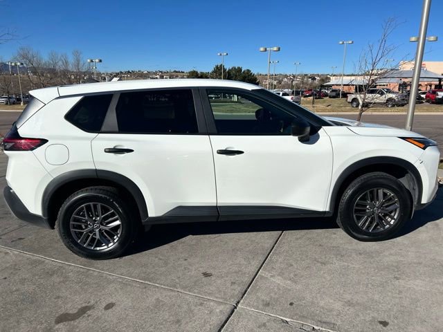 Used 2023 Nissan Rogue S image 9