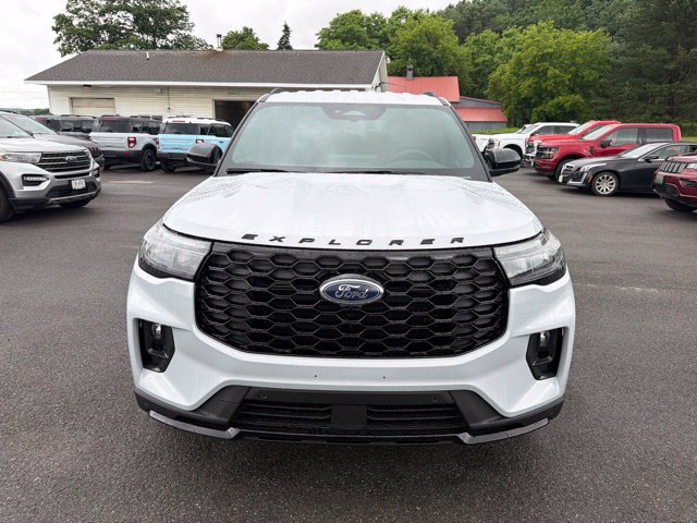 Used 2026 Ford Explorer ST-Line w/ ST-Line Street Pack AWD/4WD image 14